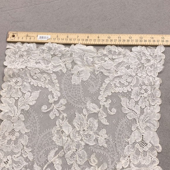 Vintage Crocheted Lace Dresser Table Cream Paisley Floral Runner Home Decor !! - Picture 8 of 8